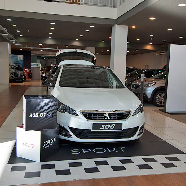 Concesionario Oficial Peugeot Poble Nou Vehículos Nuevos, KM0, Gerencia
