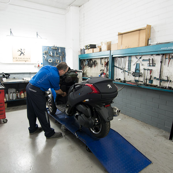 Taller Oficial Peugeot Poble Nou